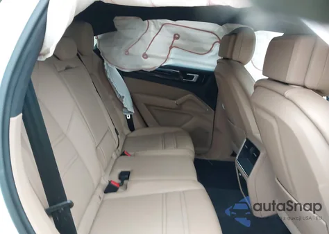 2021 Porsche Cayenne z USA, uszkodzony, nr VIN WP1AA2AY1MDA07537